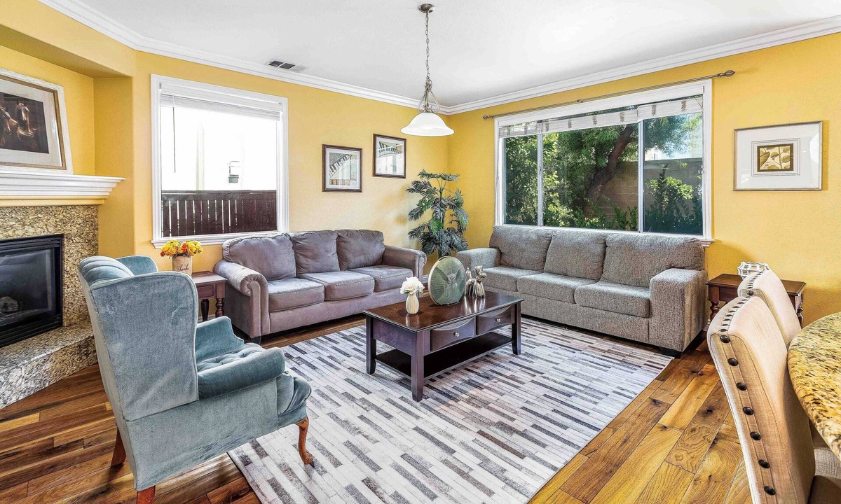 Rancho Cucamonga House | Charming River Oaks Retreat｜1st Floor BR｜Private Backyard｜Family-Friendly #140