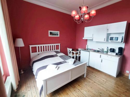Etterbeek Apartment | Charming studio apartment with terrace near Mérode