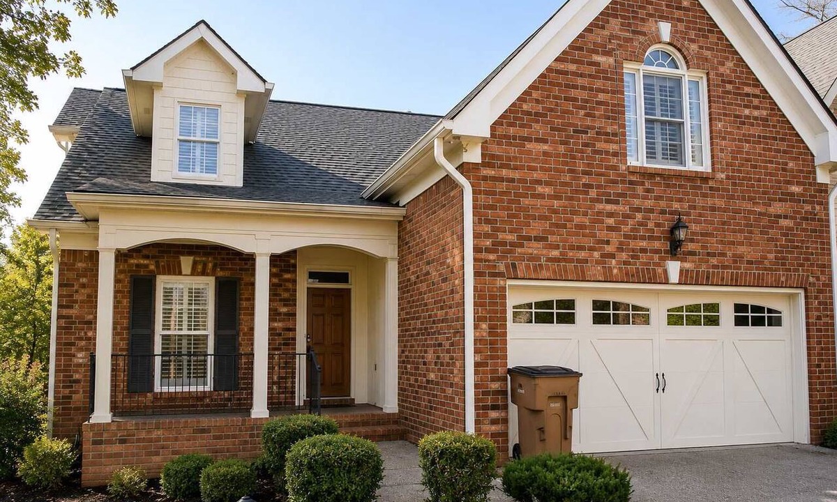 Green Hills House | Charming Sylvan Park Home Relax & Stay
