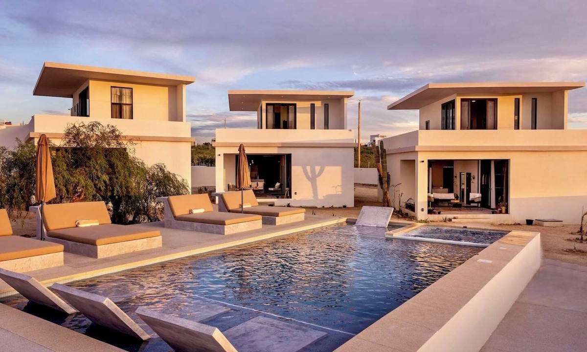 Todos Santos Villa | Chic and modern villa with epic daybeds