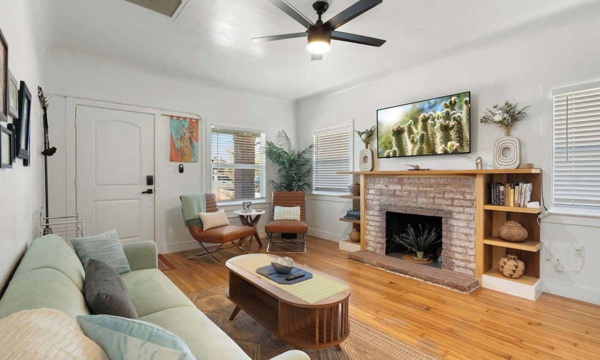 Garfield House | Chic Downtown PHX | Walkable W/BBQ and fire pit