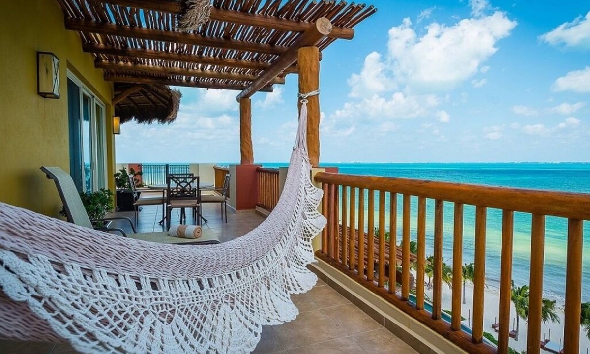 Playa Mujeres Resort | Christmas Week in Cancun: 3 Bedroom Oceanfront Suite