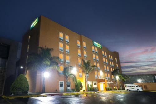 Downtown Cancun Hotel | City Express Junior by Marriott Cancun