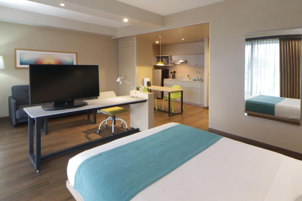 Zona Rio Apartment | City Express Suites by Marriott Tijuana Rio