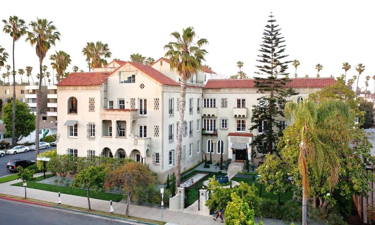 Wilshire Montana House | Classic King at Palihouse Santa Monica, Walk to Venice Beach Boardwalk!