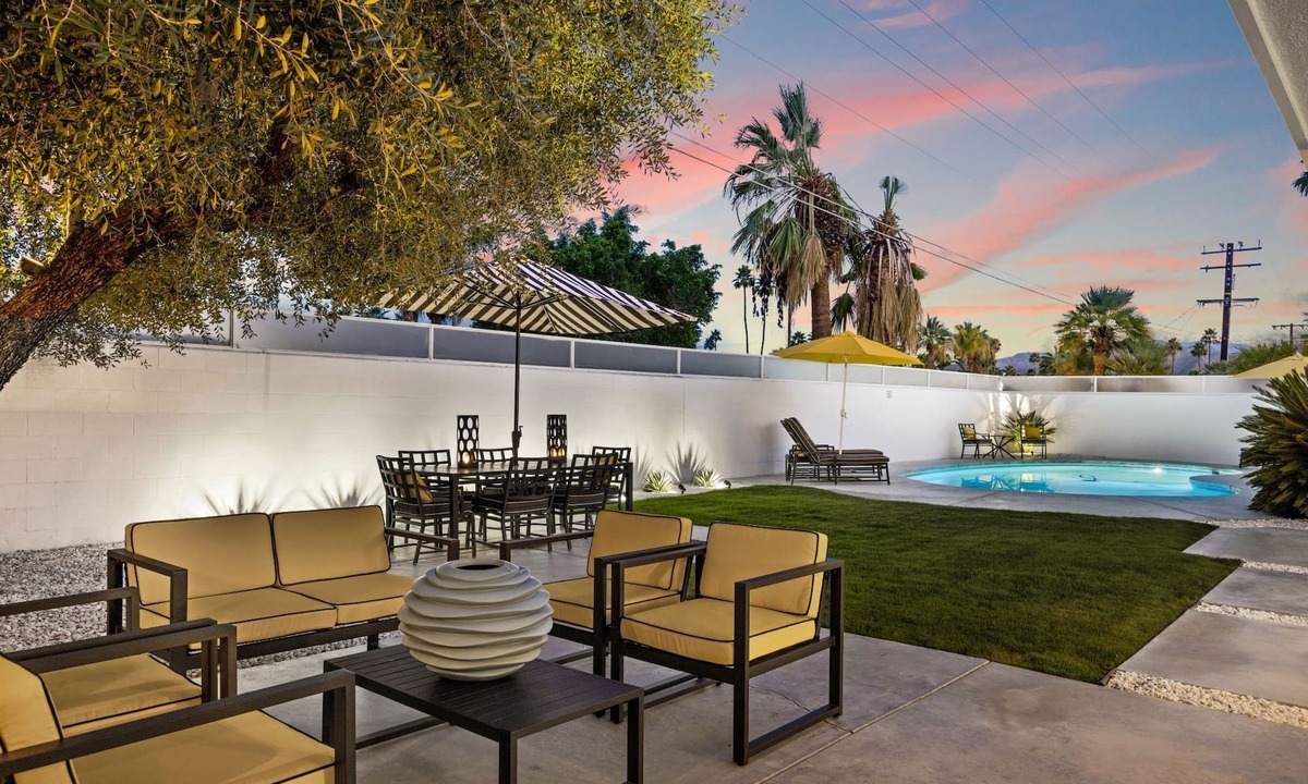 Palm Springs House | Classic Villa with Hollywood Flair and Gleaming Pool!