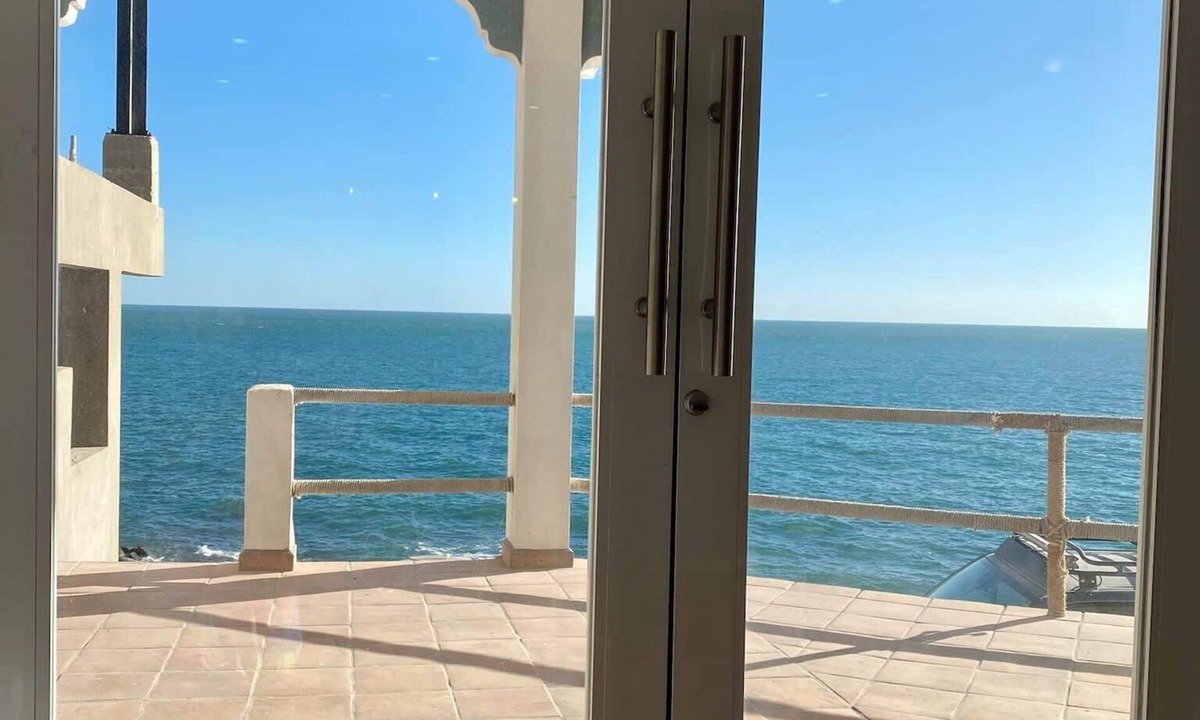 Cholla Bay House | Cliffside Escape on the Sea of Cortez
