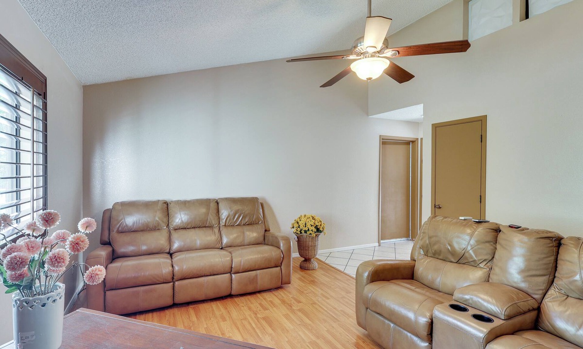 Yuma Apartment | Close to Golf! Snowbird Retreat w/Pool in Yuma