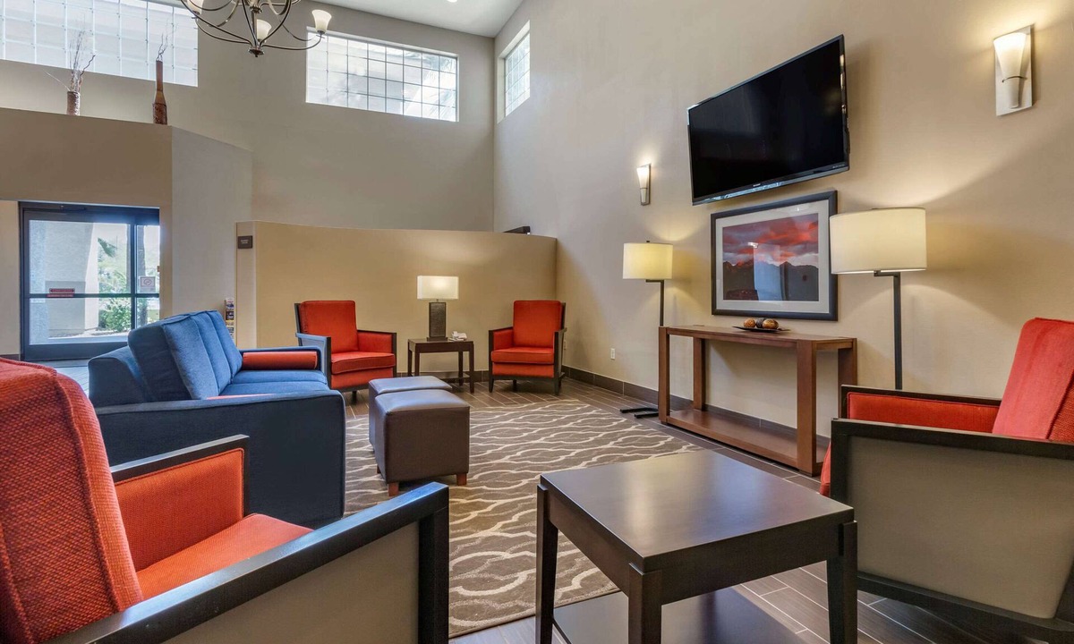 Cortaro Hotel | Comfort Inn & Suites North Tucson - Marana