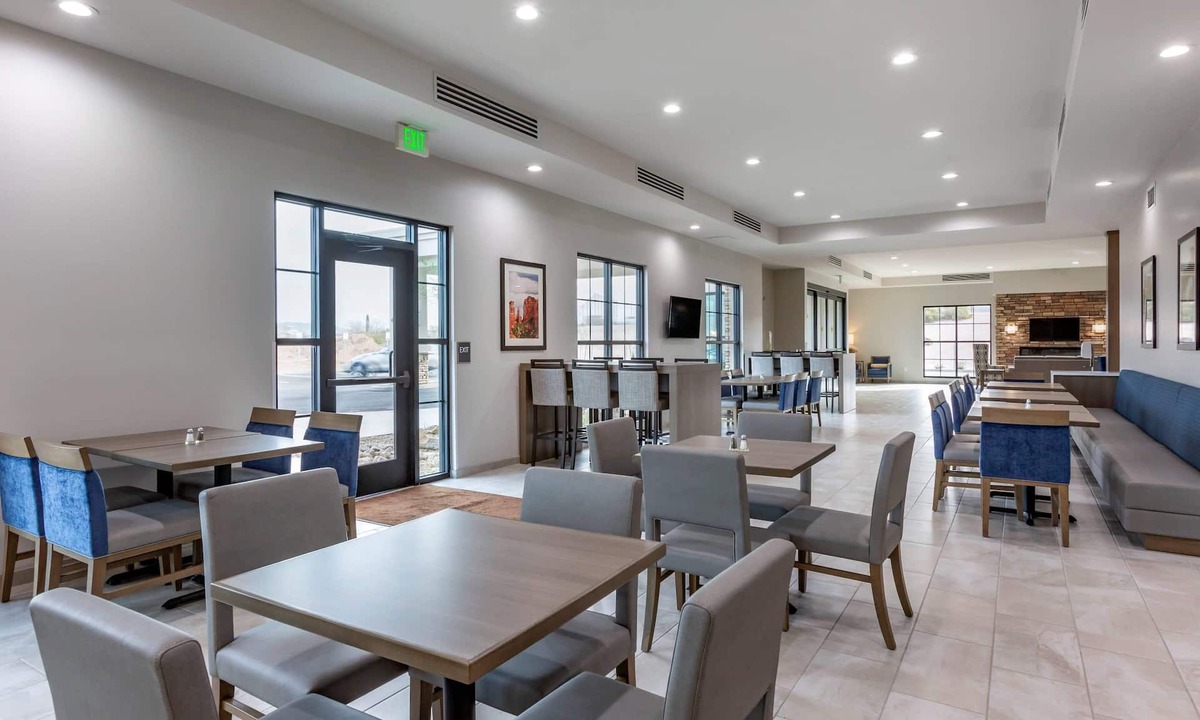 Scottsdale Hotel | Comfort Suites Scottsdale Talking Stick Entertainment District