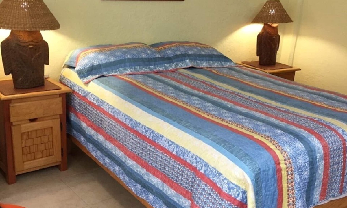 Playa la Madera Condo | Comfortable studio on ground level with full kitchen near pool