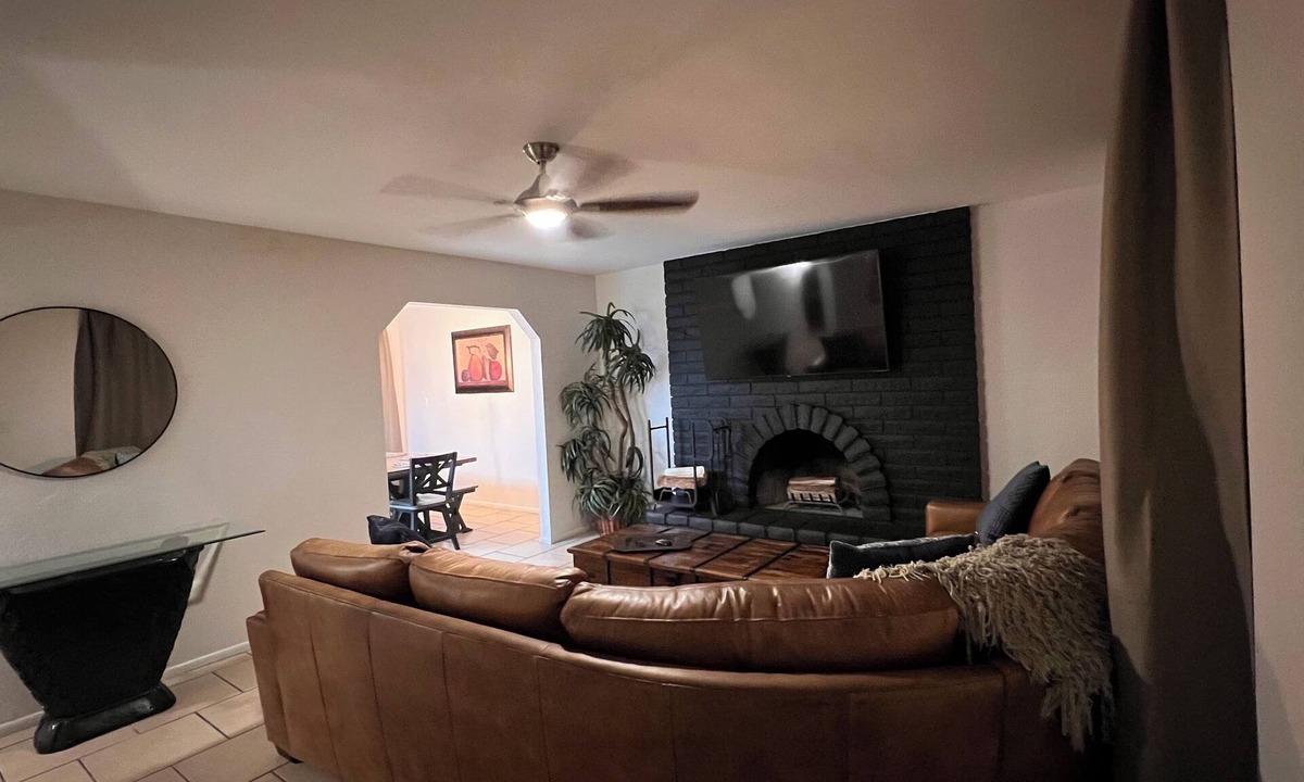 Maryvale House | Concert lovers and west Gate entertainment.