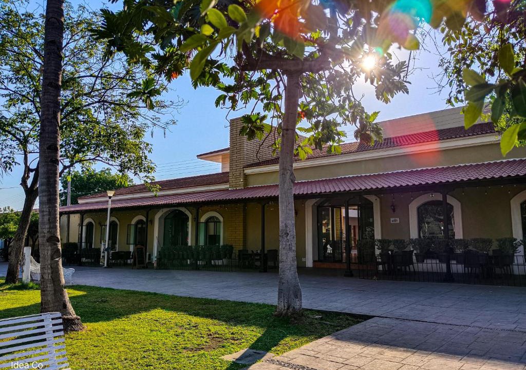 Villa de Alvarez Hotel | Concierge Plaza La Villa