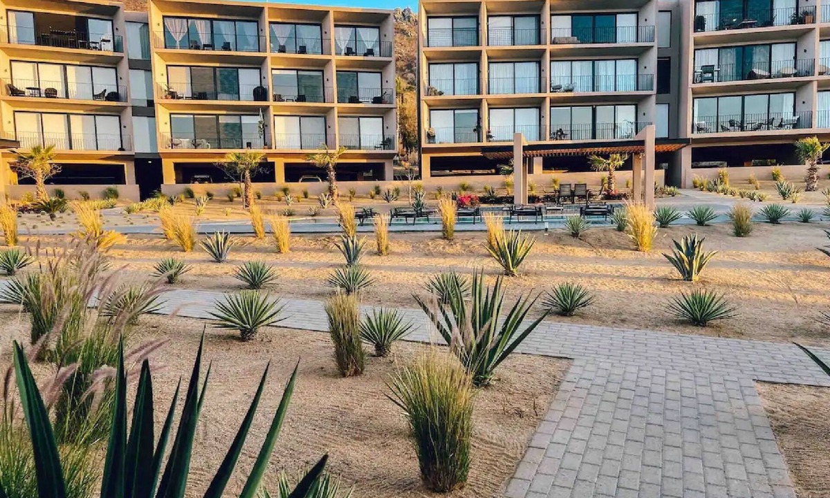 Pedregal Hotel | Condo Mir by TRVL2HM