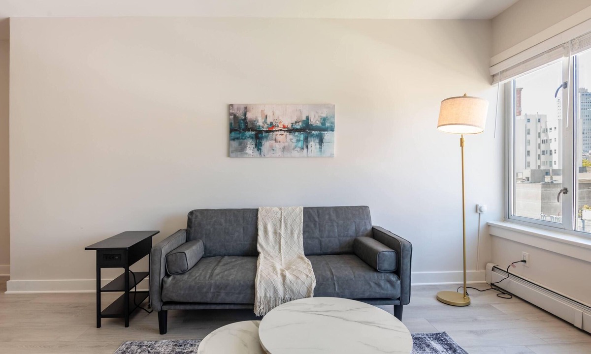 Nob Hill Apartment | Convenient & Modern Premium 1BR Residence with Modern Kitchen & In-Unit Laundry.