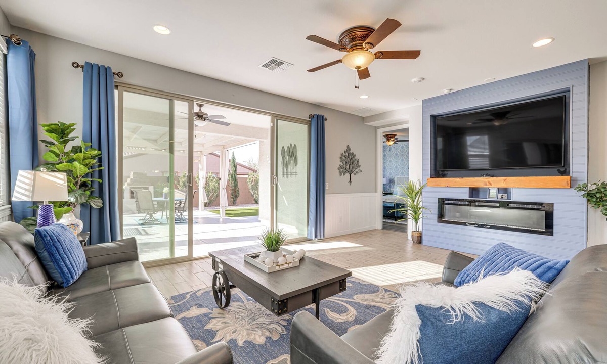 Casa Grande House | Covered Patio: Family-Friendly Home in Casa Grande