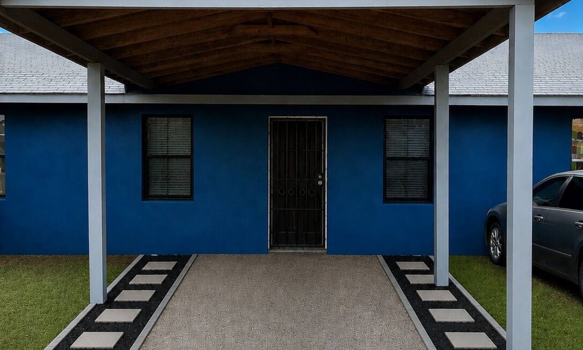Edinburg Condo | Cozy 2-bedroom condo in Edinburg’s, San Carlos. Close to UTRGV