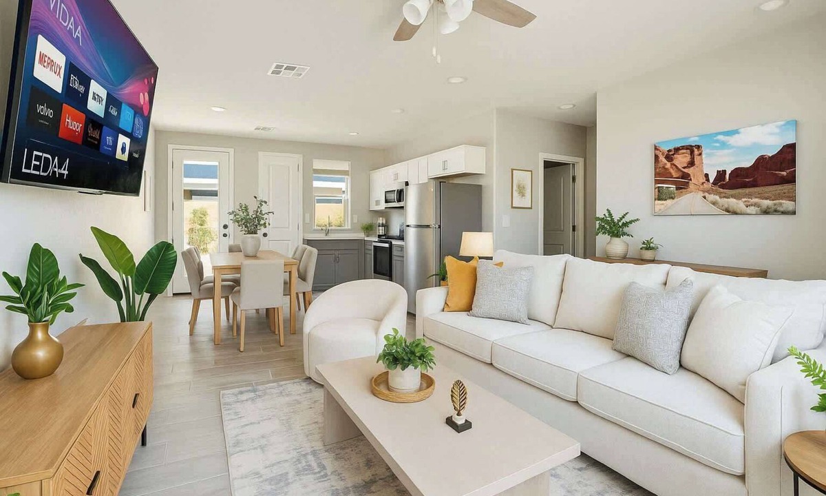 Glendale Apartment | Cozy 2BR | 3Bed | 2Bath | 70" Smart TV | Crib
