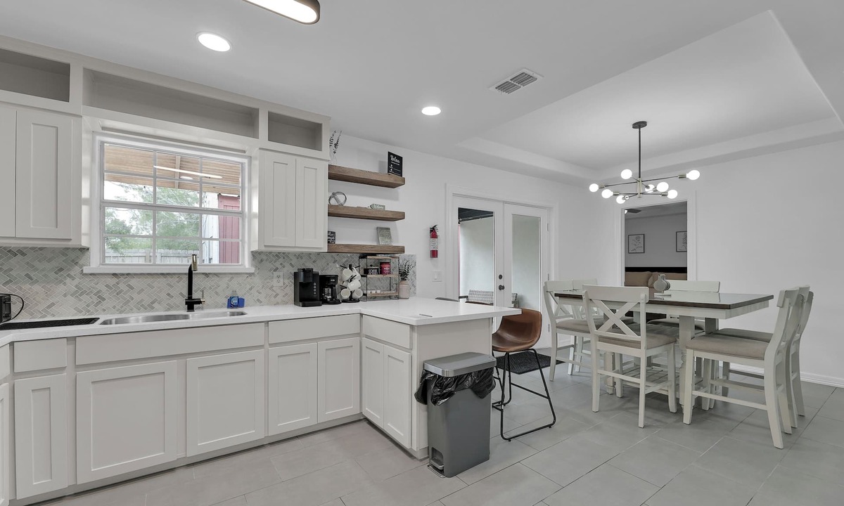 Edinburg House | Cozy and bright 3-bedroom house in Edinburg