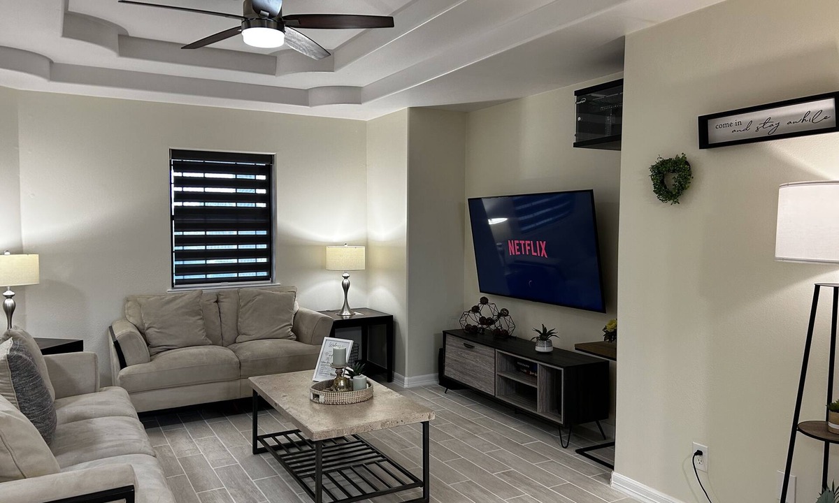Pharr House | Cozy Family-sized Townhome
