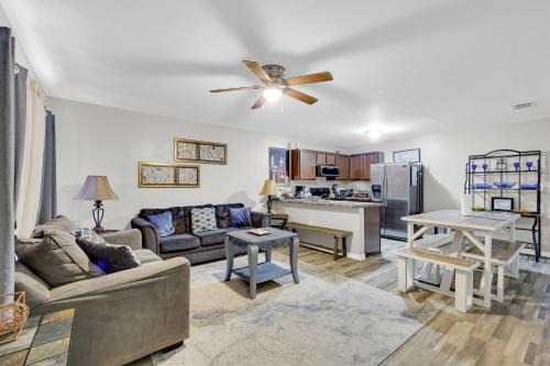 Mercedes House | Cozy Home Near Outlets SPI Beach SpaceX Sleeps 9 Game Room Truck Parking