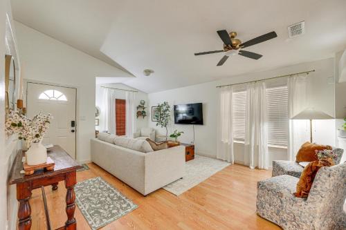 McAllen House | Cozy House by Zinnia Park! Family Home in McAllen