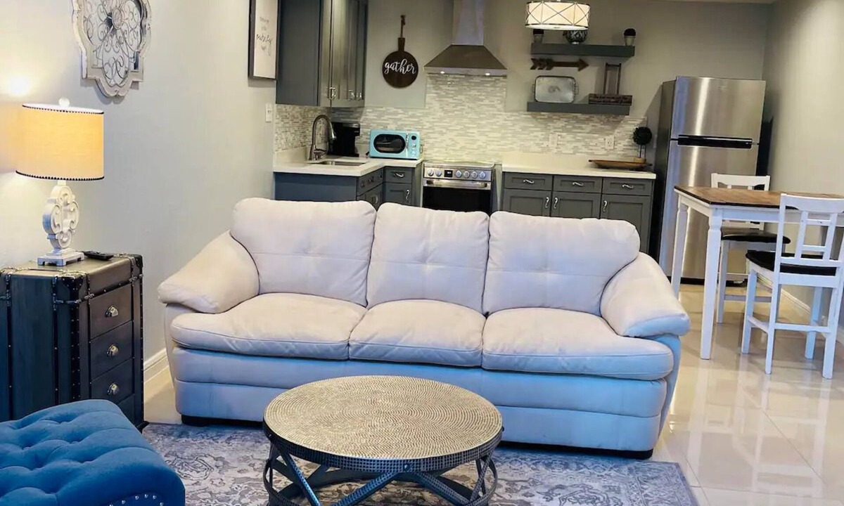 Brownsville Condo | Cozy loft Centrally Located 1 Bedroom Loft with Gated Pool and Wifi
