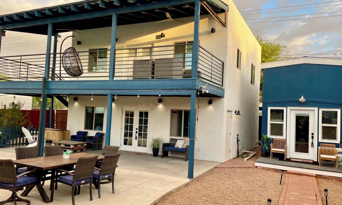 Peter Howell Apartment | Cozy, Modern Tiny Home, 1-bed, 1 bath - 10 minutes from UofA & other hotspots!
