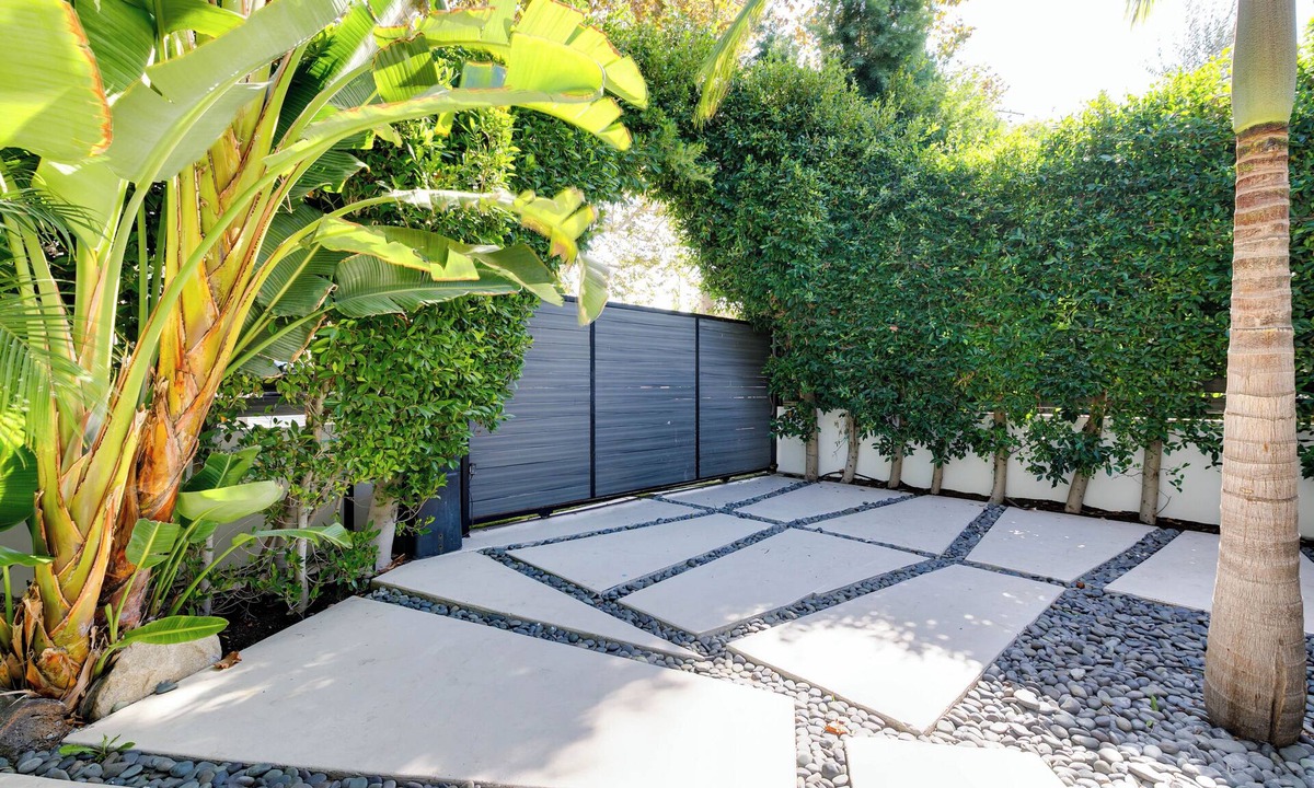 Greater Wilshire - Hancock Park House | Cozy Sycamore Escape - Central to Everything LA