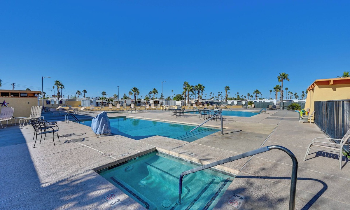 Yuma Cottage | Cozy Yuma Vacation Rental w/Resort Amenities!