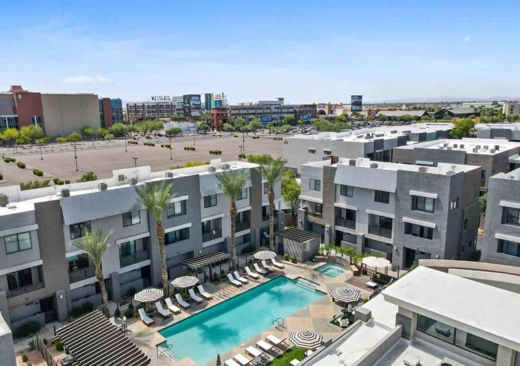 Glendale Sports and Entertainment District Apartment | CozySuites at Zone Westgate