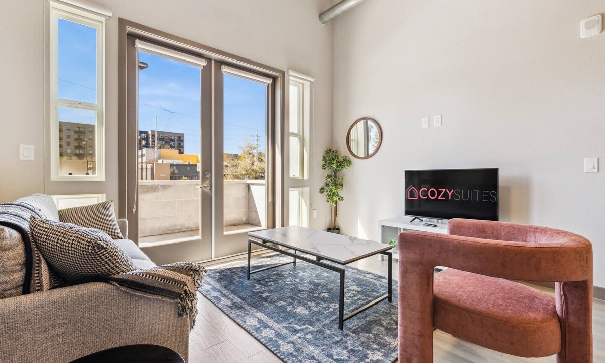 Roosevelt Apartment | CozySuites PHX RORO Gym, Pets, Parking! 2BR