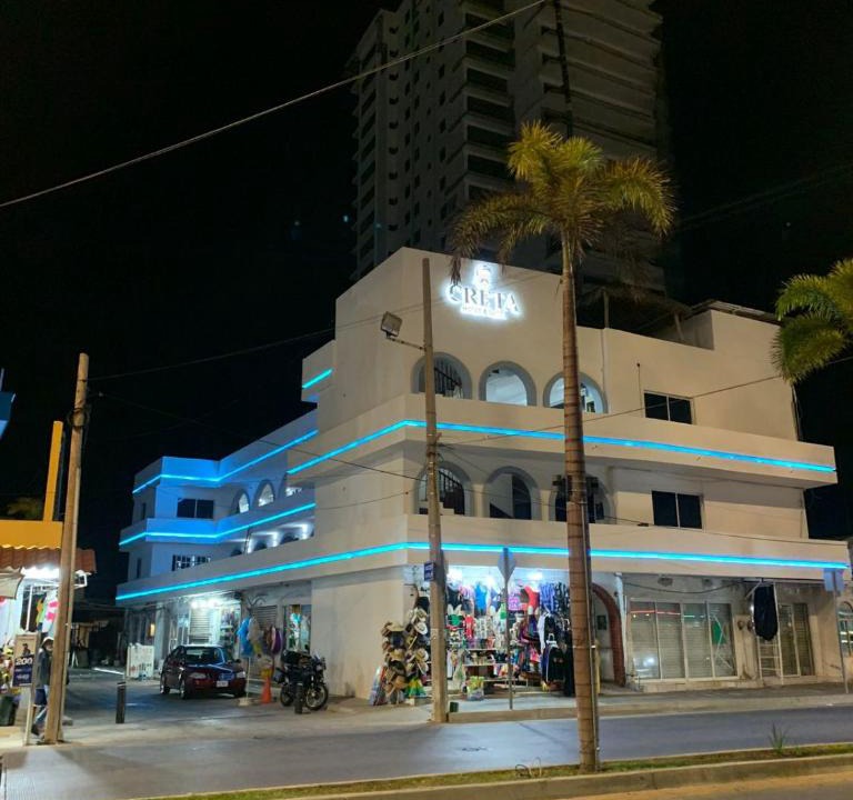 Zona Dorada Hotel | Creta Hotel & Suites
