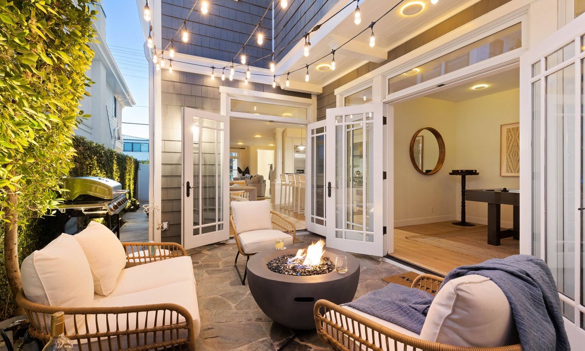 Santa Ana Heights House | Crystal Cove by AvantStay | Gorgeous & Charming Newport Home!