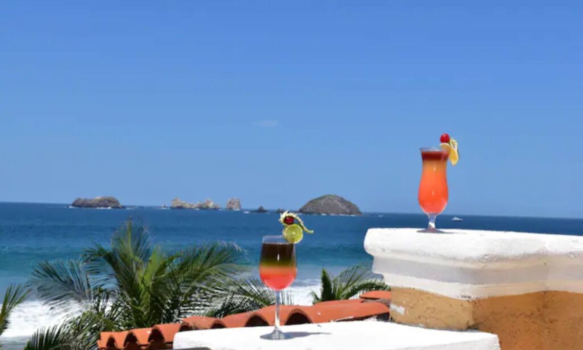 Ixtapa Villa | Deluxe Beach Front Villa “Tesoro B”