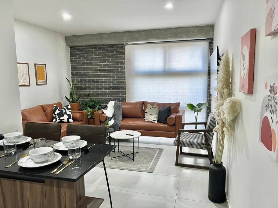 Zapopan Apartment | DEPA BOHO AL SUR Pet Friendly Piscina Gym Sala de Cine