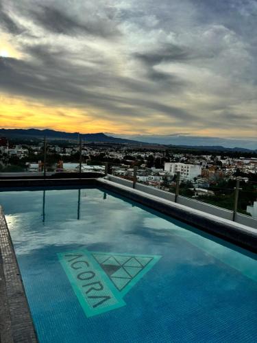 San Luis Potosi Apartment | Departamento completo con balcon en Av Carranza