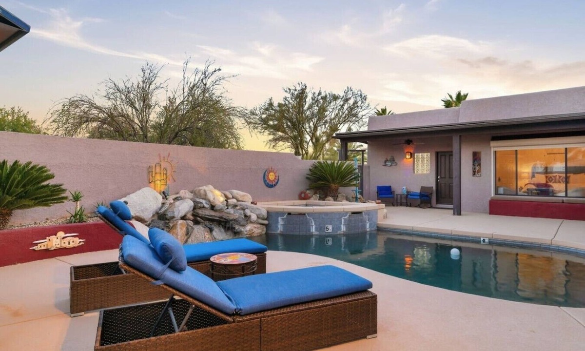 Tortolita House | Desert Estate w/Pool, Spa, Views & Putting Green