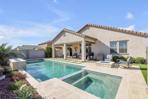 Maricopa County House | Desert Oasis