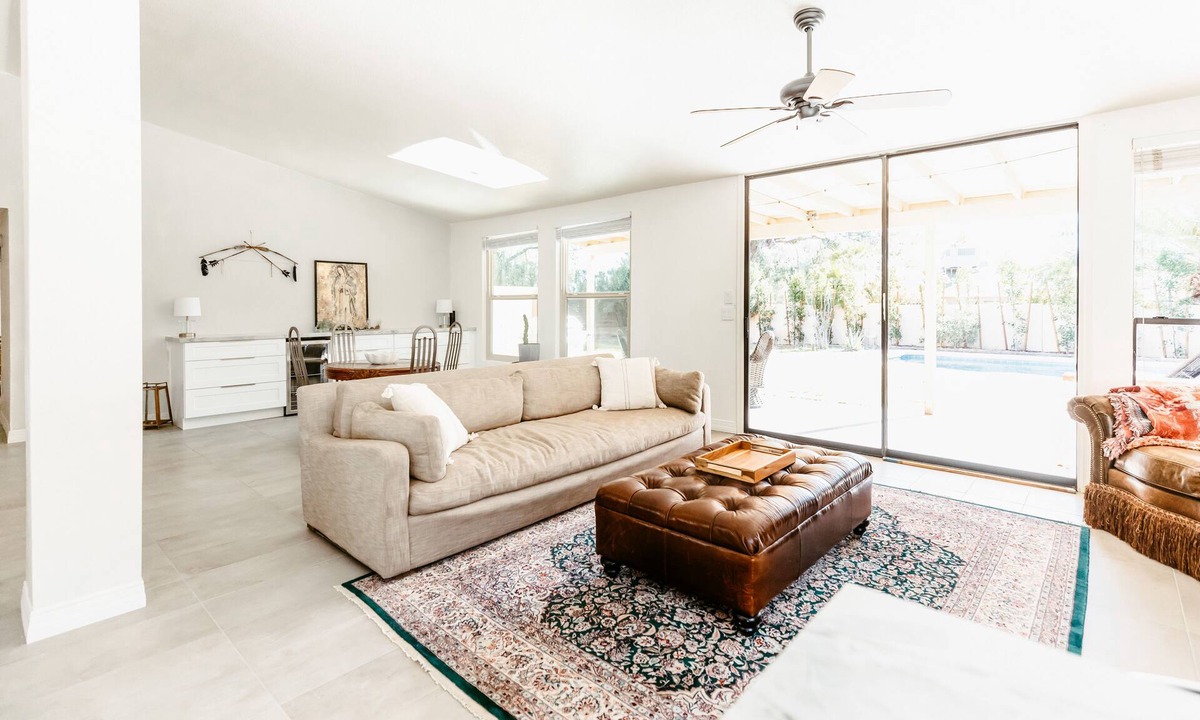 Paradise Valley Village House | Desert Retreat Phoenix - Tesla Charger, Pool with Heat Avail