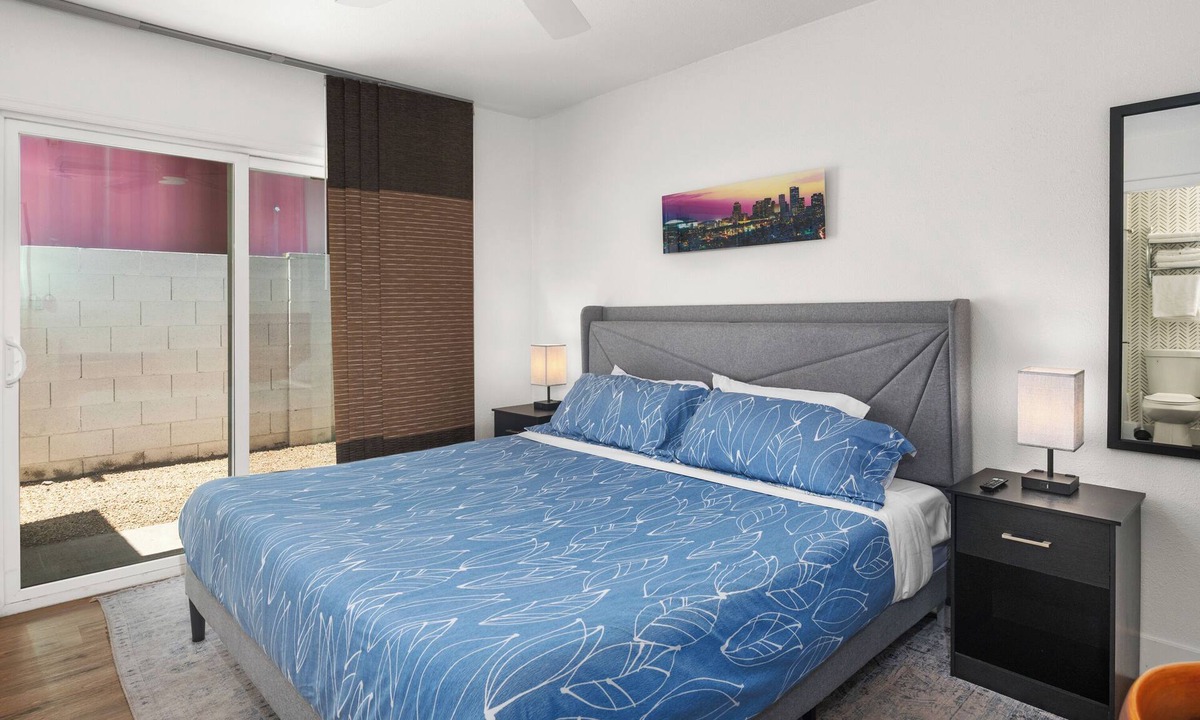 Garfield Apartment | Desert Rose Retreat in the Heart of Downtown PHX
