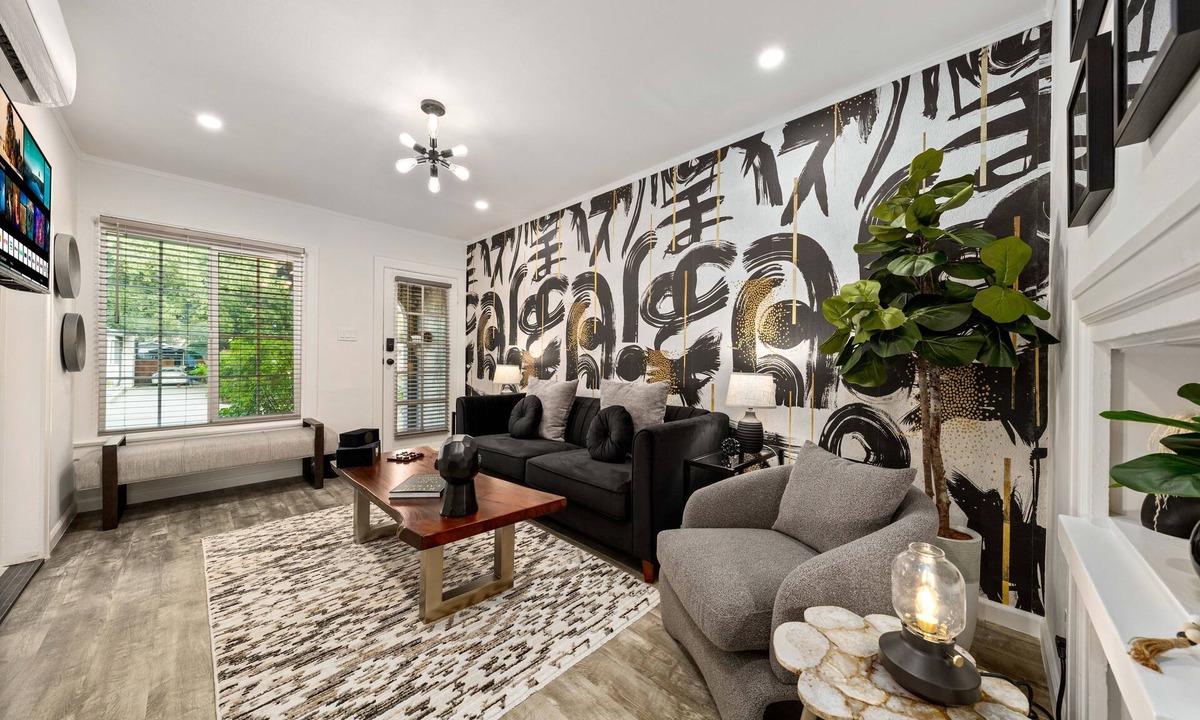 Monrovia House | Designer Digs