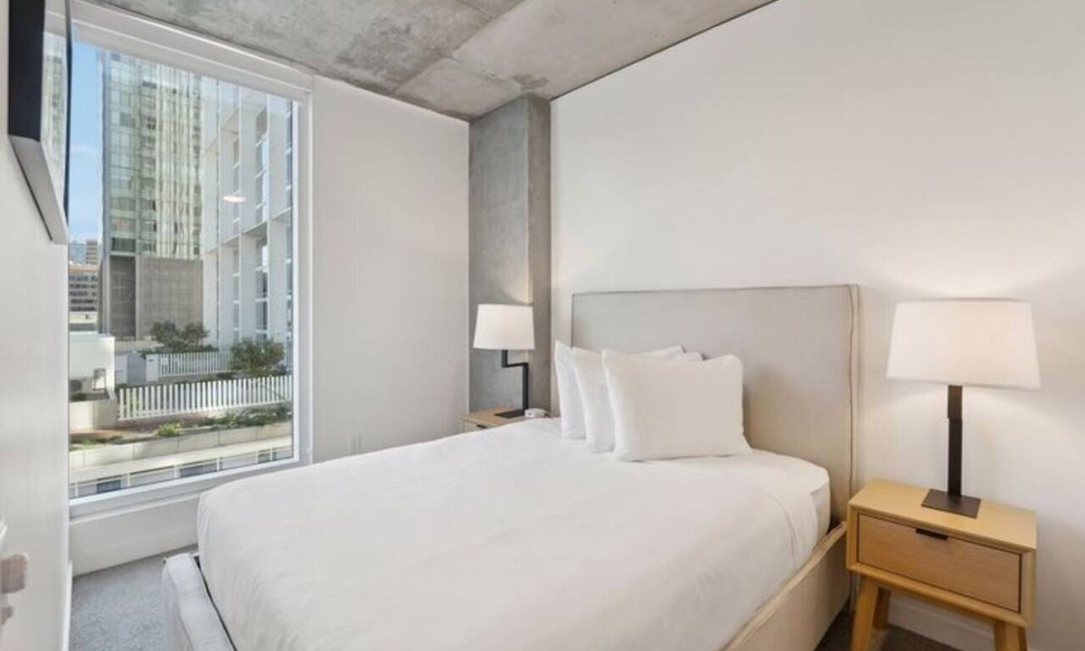 Downtown Phoenix Apartment | Downtown Phoenix Stay Near Convention Center, ASU & Top City Attractions