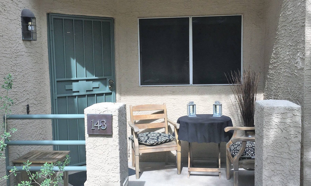 Booker T. Washington Condo | Downtown Phoenix Ground level Condo