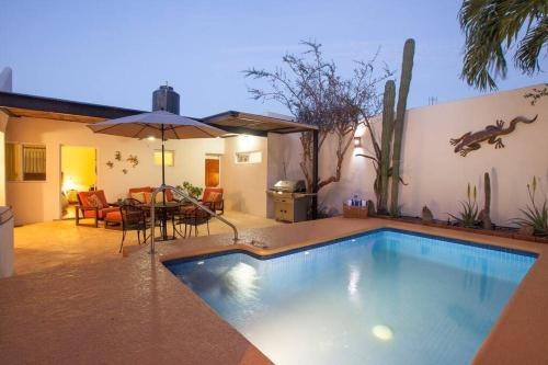 Esterito House | Downtown, private Pool, Walk to malecón