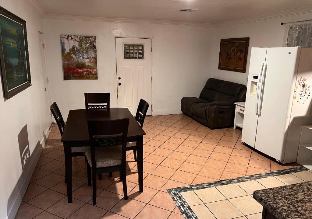 Downtown Phoenix House | Downtown Secluded Room 3