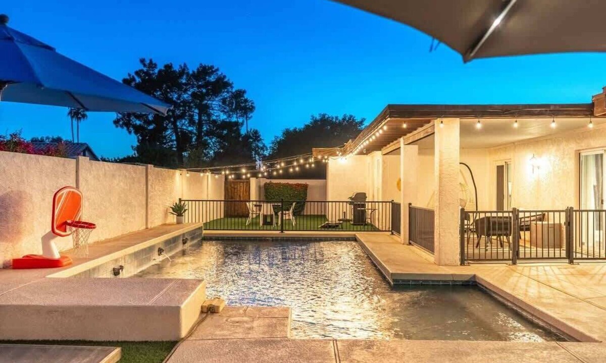 Camelot Village House | Downtown Tempe Retreat | Massive Pool | Sleeps 8