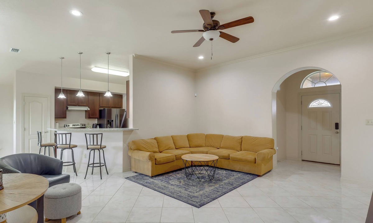 Brownsville House | Easy Living in Brownsville! Home Near Med Center