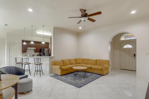 Brownsville House | Easy Living in Brownsville! Home Near Med Center