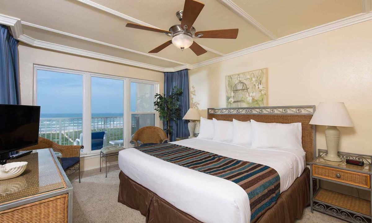 South Padre Island Condo | Edgewater 403 - Sun-kissed tranquility;Beachfront pool;By hotspots